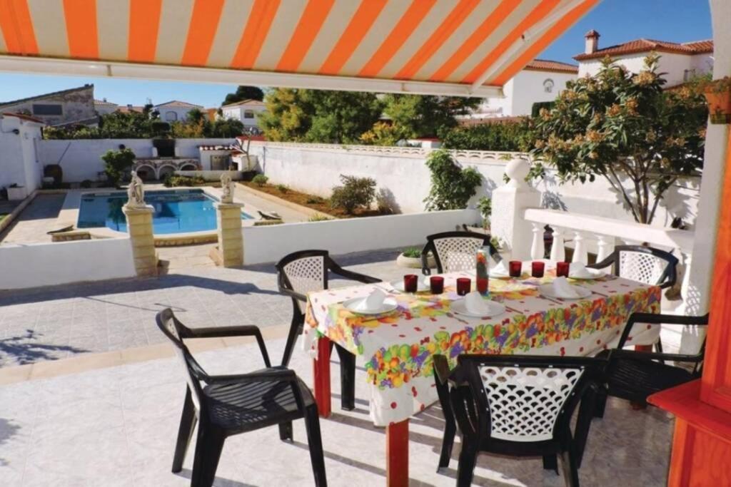Preciosa Casa Con Piscina Al Lado De La Playa Villa Miami Playa Екстериор снимка
